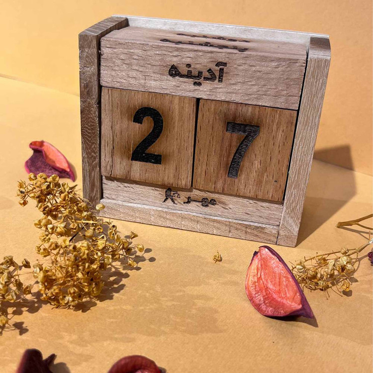 تقویم رومیزی گوراب چوب مدل چوبی کد4001